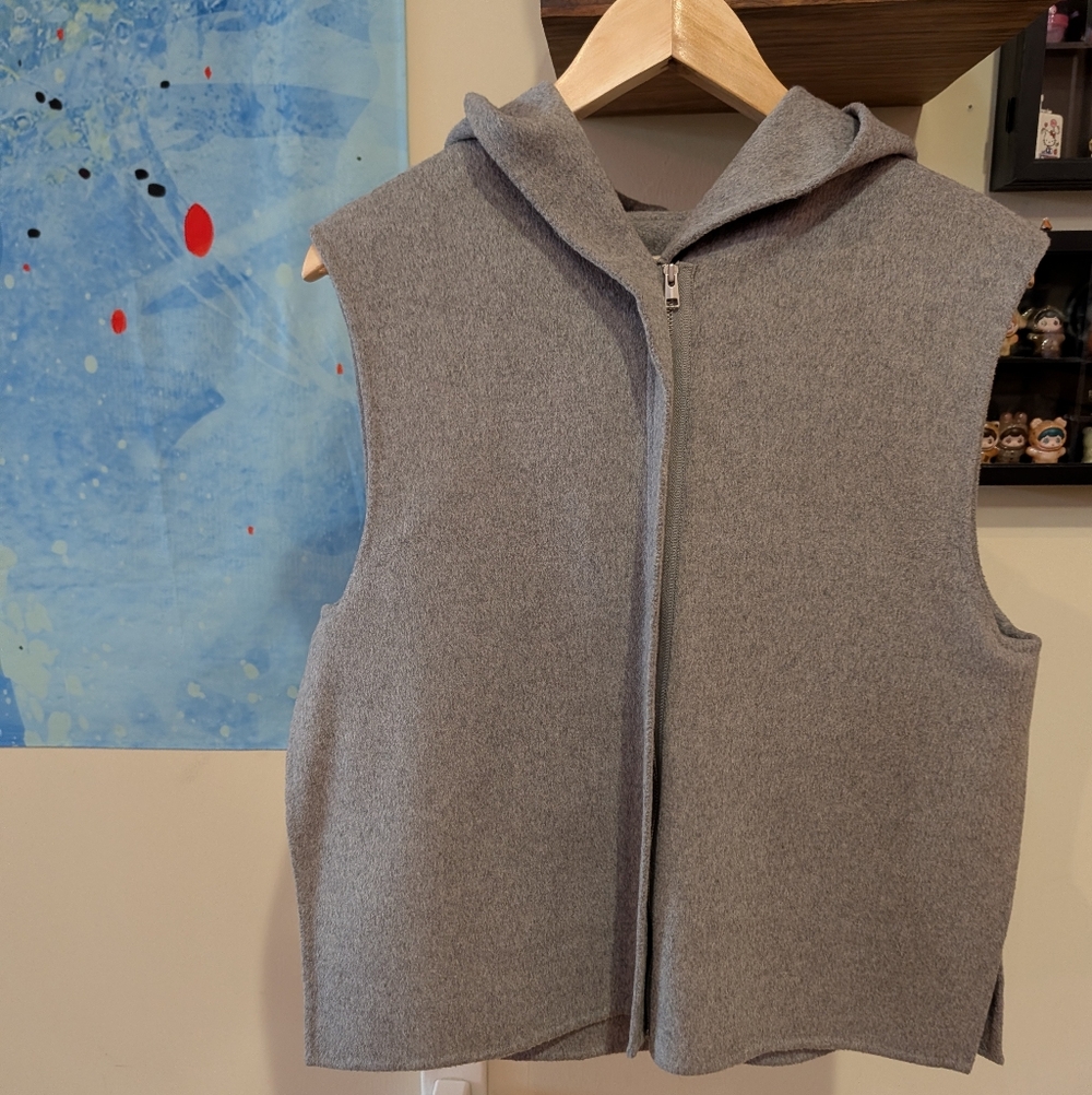 COS Grey Hooded Vest (XS/S) - Picture 3 of 9